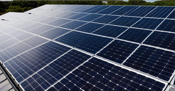 Panneau solaire photovoltaïque : une rénovation durable et économique