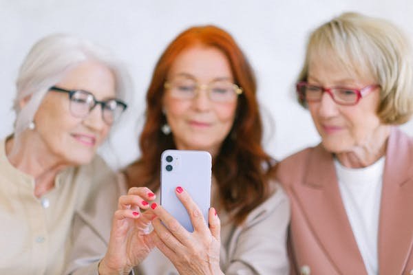 Top 5 des sites de rencontre seniors à découvrir absolument